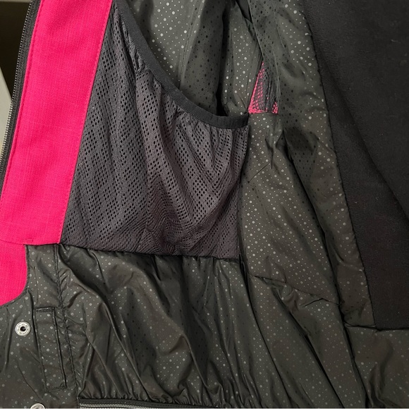 O’Neill Snow Jacket - Picture 5 of 9